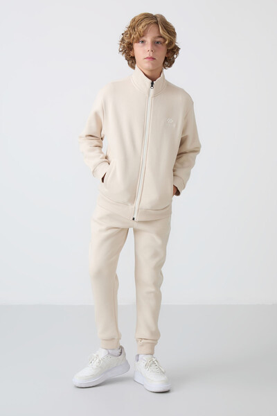 TOMMYLIFE - Tommylife Wholesale 7-15 Age Stand Collar Boys' Tracksuit Set 11256 Beige TOMMYLIFE - Tommylife Wholesale 7-15 Age Stand Collar Boys' Tracksuit Set 11256 Beige