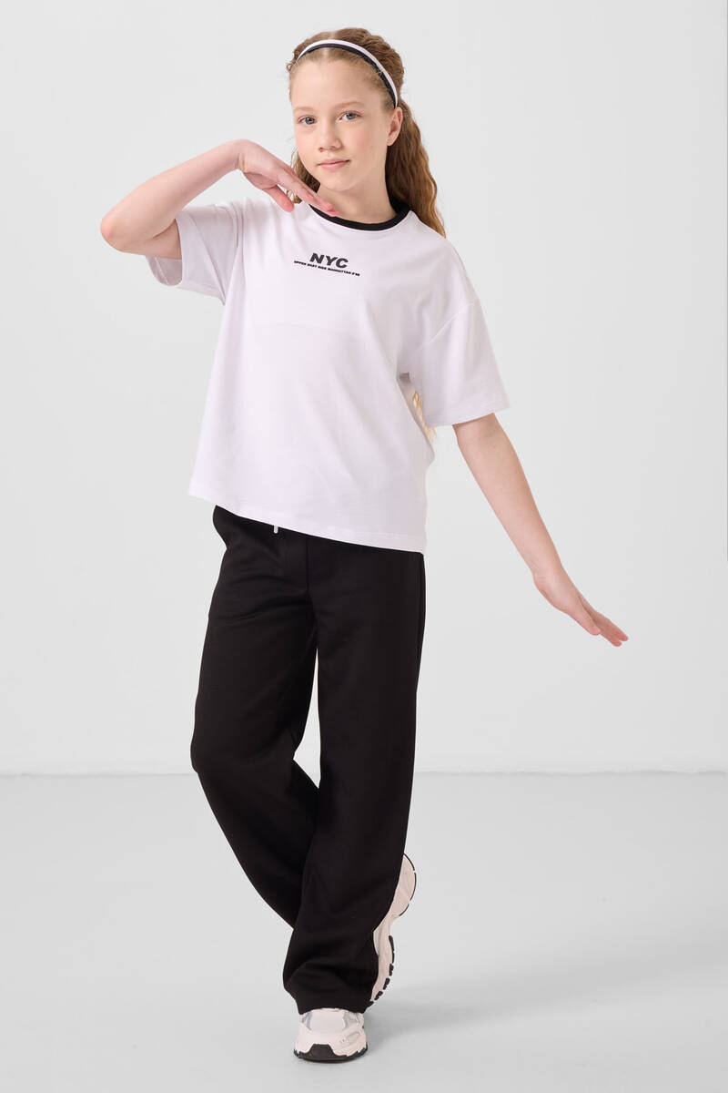 TOMMYLIFE - Tommylife Toptan O Yaka Baskılı Geniş Paça Standart Fit Kız Çocuk Palazzo Eşofman Takım 75171 Beyaz Siyah