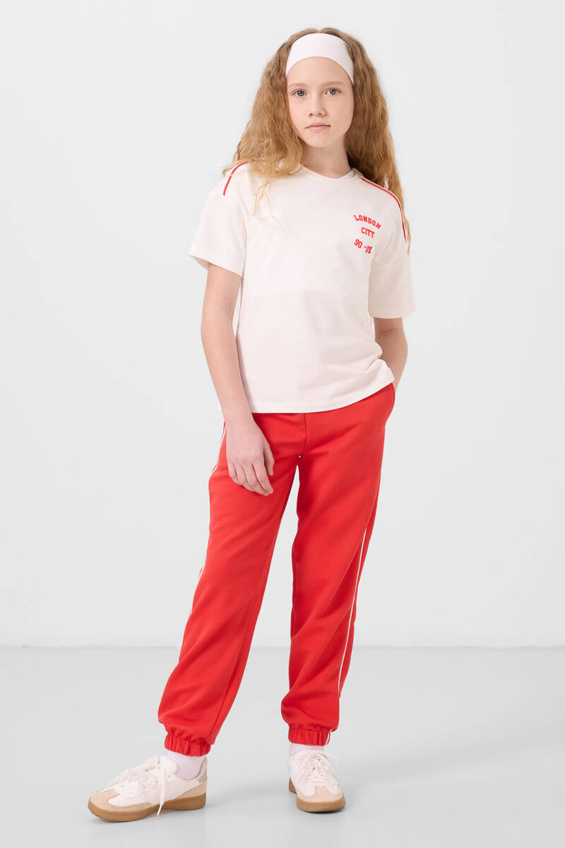 TOMMYLIFE - Tommylife Toptan O Yaka Baskılı Lastik Paçalı Standart Fit Kız Çocuk Eşofman Takım 75186 Ekru Fiesta