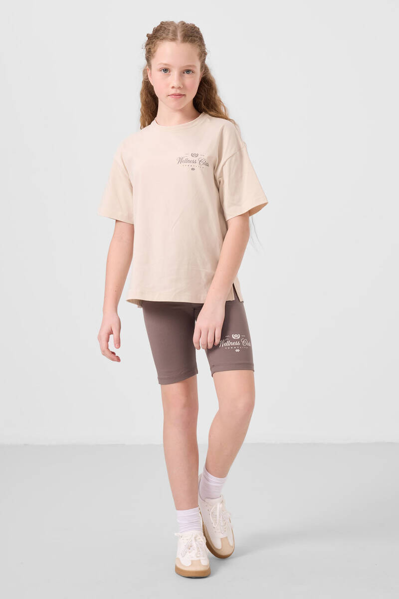 TOMMYLIFE - Tommylife Toptan Pamuklu O Yaka Standart Fit Baskılı Kız Çocuk Tayt Takım 75190 Bej Kahverengi