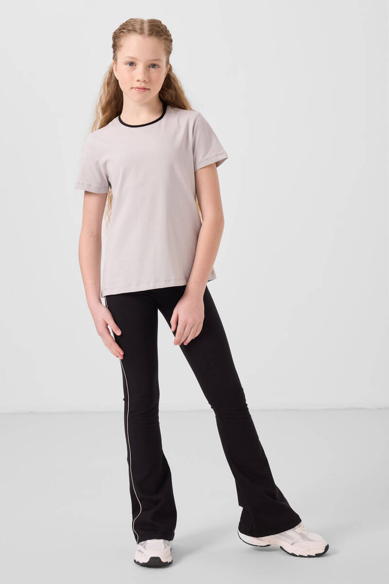 TOMMYLIFE - Tommylife Toptan Pamuklu O Yaka Standart Fit Basic İspanyol Paça Kız Çocuk Tayt Takım 75192 Taş Siyah