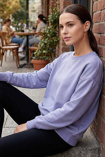 Tommylife Toptan Açık Eflatun Basic O Yaka Oversize Kadın Sweatshirt - 97053