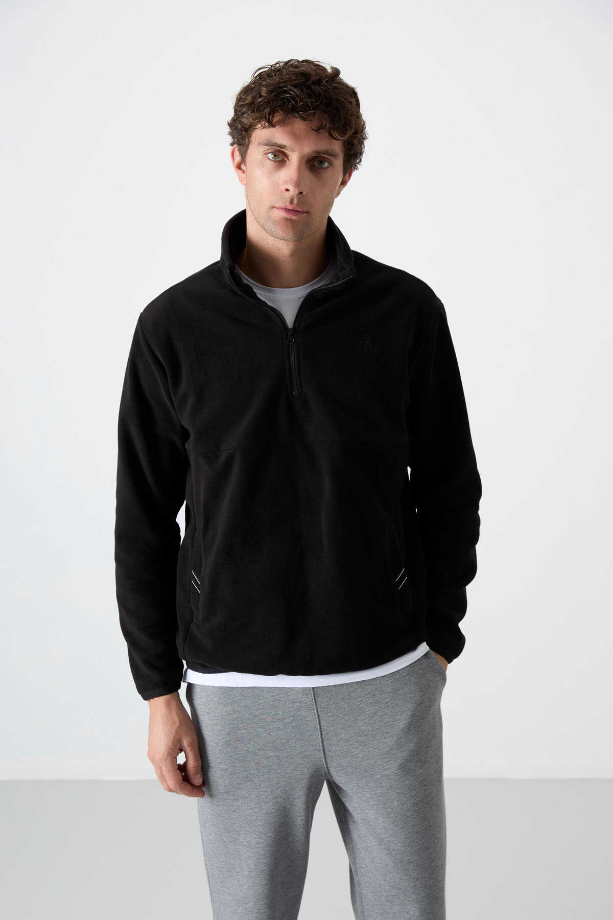 Tommylife Toptan Dik Yaka Dar Kalıp Yarım Fermuar Erkek Polar Sweatshirt 87891 Siyah - 1