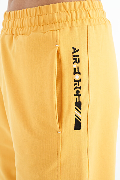 Tommylife Toptan Hardal Yazı Nakış Detaylı Baskılı Standart Kalıp Erkek Şort - 81251 - 9