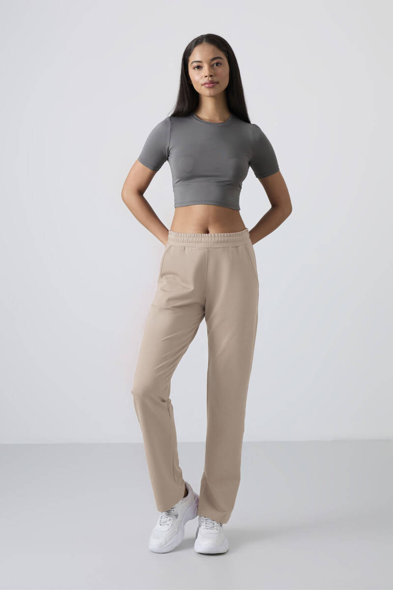 TOMMYLIFE - Tommylife Toptan Koyu Bej Yüksek Bel Cepli Rahat Form Klasik Paça Kadın Eşofman Alt - 94584