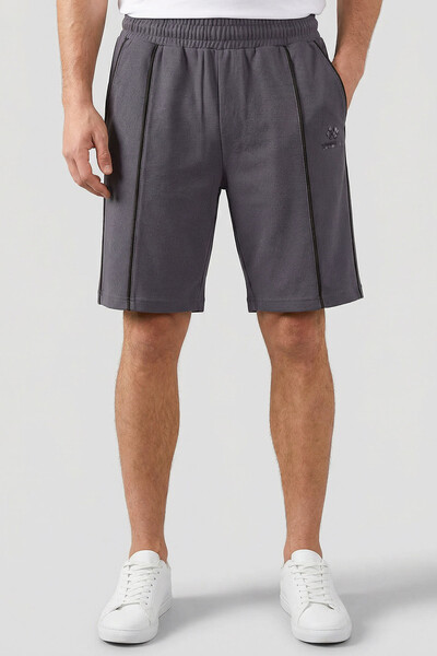 TOMMYLIFE - Tommylife Toptan Koyu Gri Oversize Fit Basic Ön Dikiş Detaylı Erkek Şort - 81283