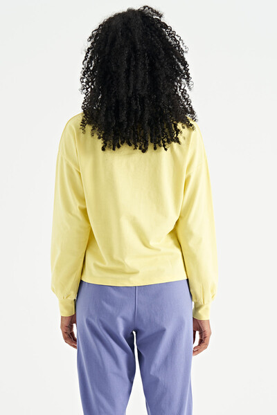 Tommylife Toptan Limon Nakış Detaylı Balon Kol Crop Basic Kadın Sweatshirt - 02118 - Thumbnail