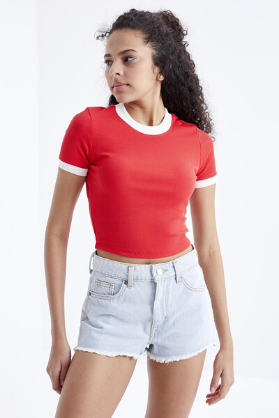 Tommylife Toptan Nar Çiçeği Basic Kol Detaylı O Yaka Kadın Crop Top T-Shirt - 97200 - Thumbnail