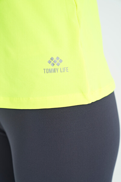 Tommylife Toptan Neon Sarı Çift Askılı Sırt Detaylı Standart Kalıp Kadın Spor Atlet - 97258 - Thumbnail