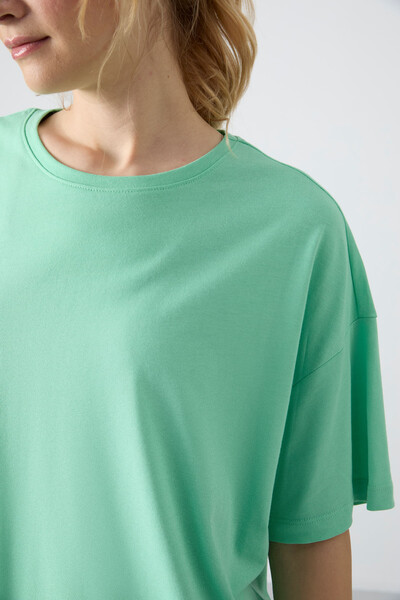Tommylife Toptan O Yaka Oversize Basic Kadın T-Shirt 97285 Su Yeşili - Thumbnail