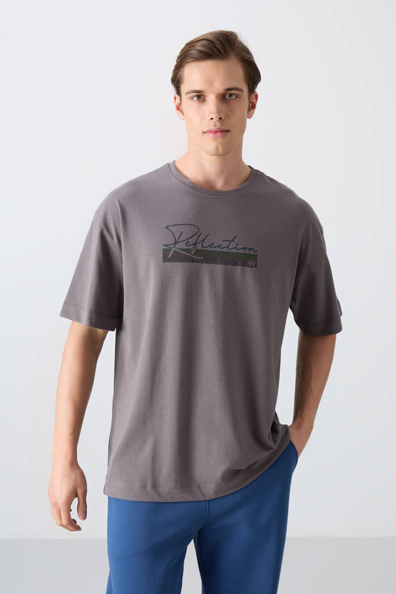 TOMMYLIFE - Tommylife Toptan O Yaka Oversize Baskılı Erkek T-Shirt 88334 Koyu Gri