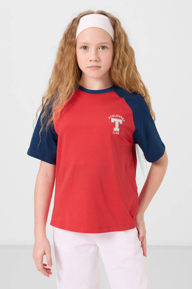 TOMMYLIFE - Tommylife Toptan O Yaka Pamuklu Baskılı Oversize Fit Kız Çocuk T Shirt 75179 Fiesta