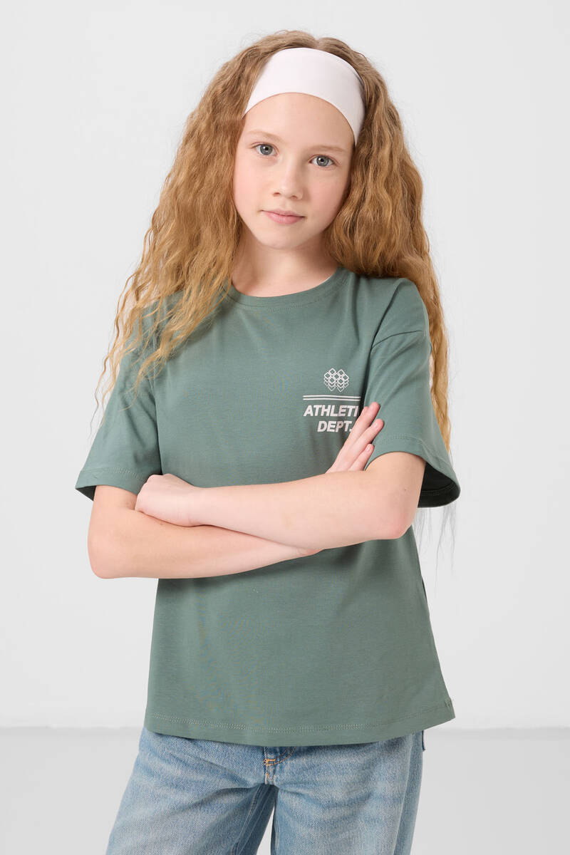 TOMMYLIFE - Tommylife Toptan Pamuklu O Yaka Oversize Fit Basic Kız Çocuk T Shirt 75178 Açık Yeşil