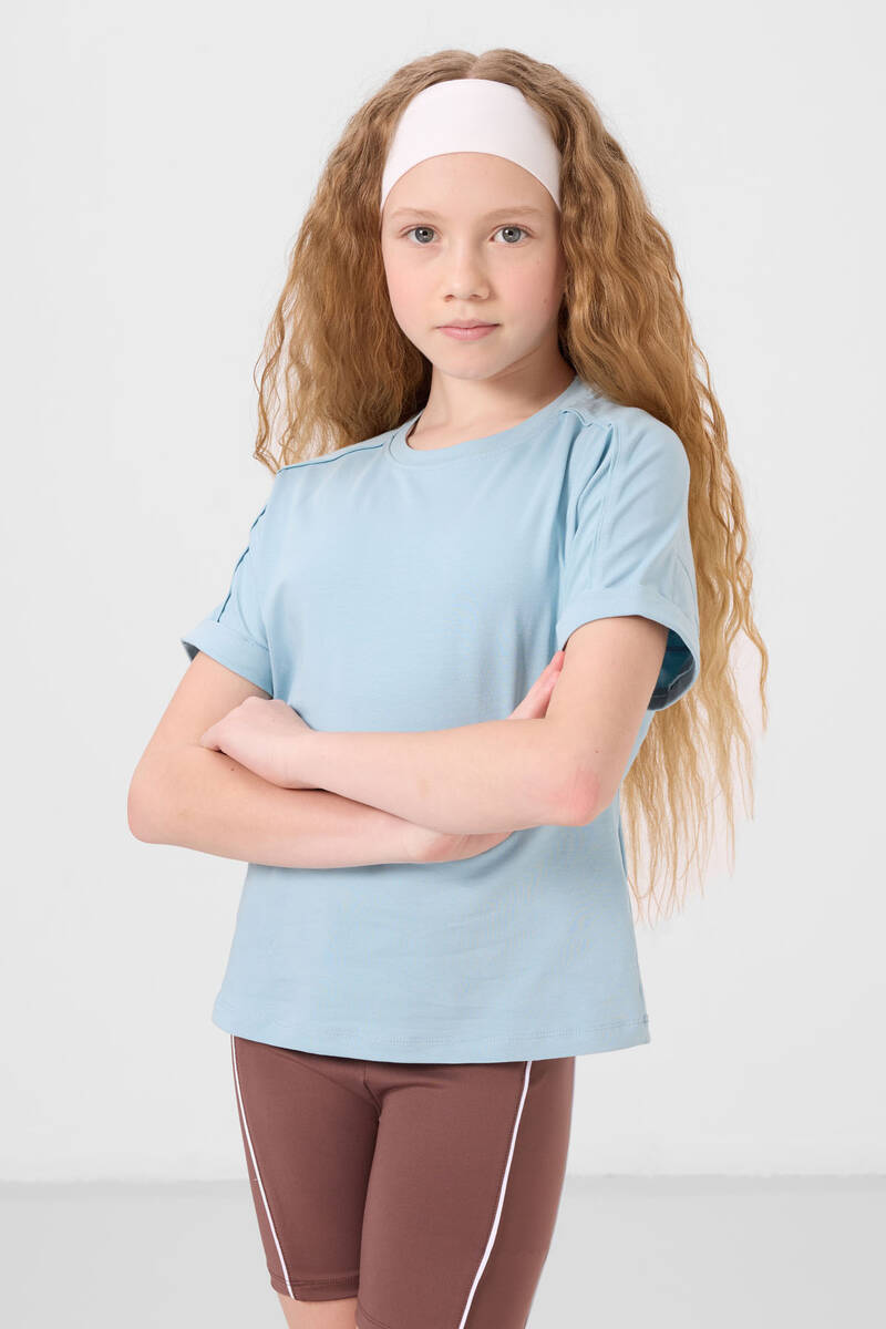 TOMMYLIFE - Tommylife Toptan Pamuklu O Yaka Oversize Fit Basic Kız Çocuk T Shirt 75182 Açık Mavi