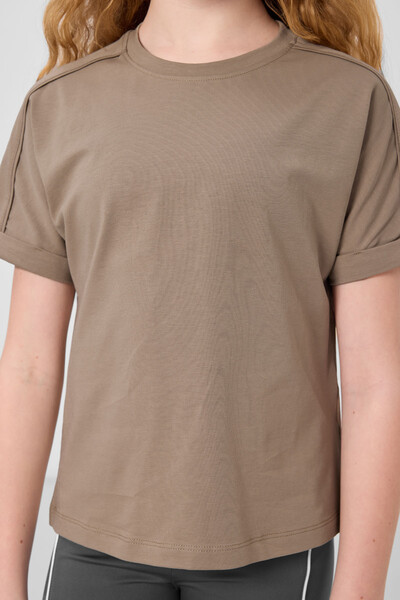 Tommylife Toptan Pamuklu O Yaka Oversize Fit Basic Kız Çocuk T Shirt 75182 Koyu Bej - Thumbnail