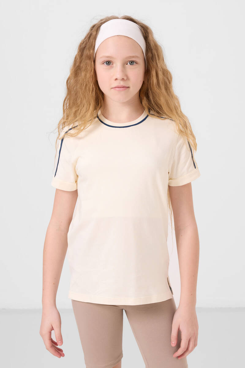 TOMMYLIFE - Tommylife Toptan Pamuklu O Yaka Oversize Fit Baskılı Kız Çocuk T Shirt 75177 Ekru