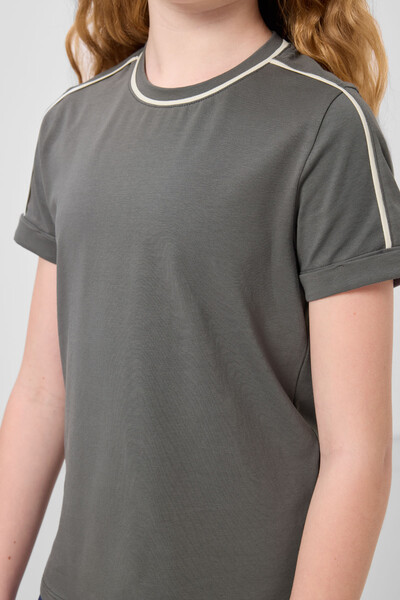 Tommylife Toptan Pamuklu O Yaka Oversize Fit Baskılı Kız Çocuk T Shirt 75177 Haki - Thumbnail