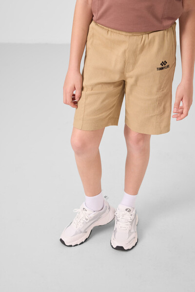 Tommylife Toptan Pamuklu Oversize Fit Dokuma Hafif Esnek Chino Erkek Çocuk Şort Takım 11276 Tarçın-Koyu Bej - Thumbnail