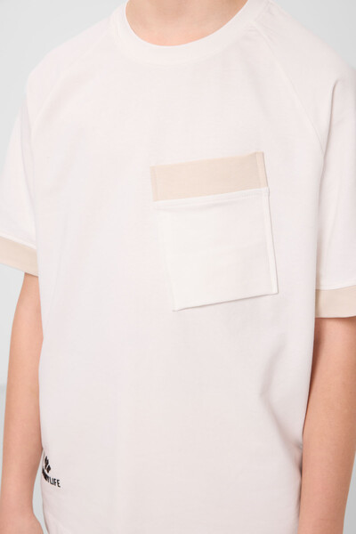 Tommylife Toptan Pamuklu Yumuşak Dokulu Oversize Cep Detaylı Erkek Çocuk T-Shirt 11295 Ekru - Thumbnail