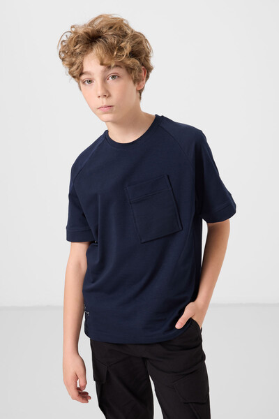 Tommylife Toptan Pamuklu Yumuşak Dokulu Oversize Cep Detaylı Erkek Çocuk T-Shirt 11295 Lacivert - Thumbnail