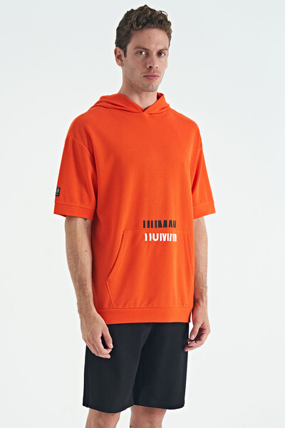 Tommylife Toptan Portakal Kanguru Cepli Yazı Nakışlı Kapüşonlu Erkek T-Shirt - 88195 - Thumbnail