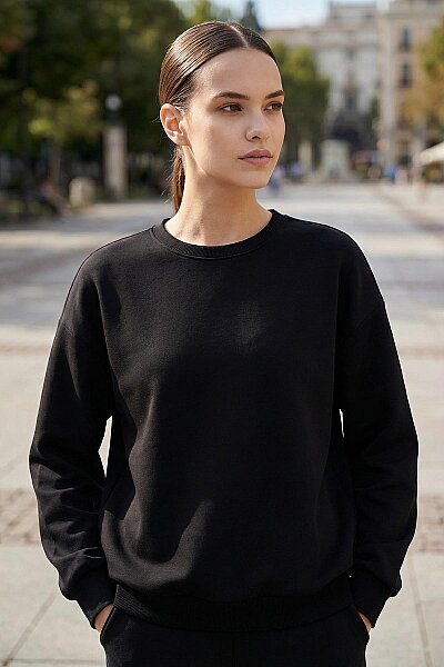 Tommylife Toptan Siyah Basic O Yaka Oversize Kadın Sweatshirt - 97053