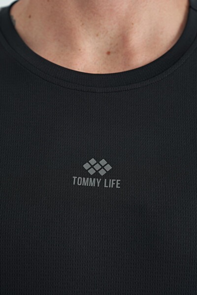 Tommylife Toptan Siyah O Yaka Standart Kalıp Sırt Baskı Detaylı Aktif Spor Erkek T-Shirt - 88256 - Thumbnail