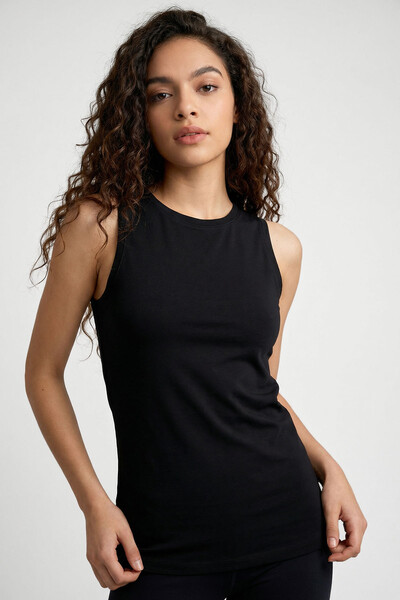 Tommylife Toptan Siyah Slim Fit Basic O Yaka Sıfır Kol Kadın Atlet - 97313 - Thumbnail