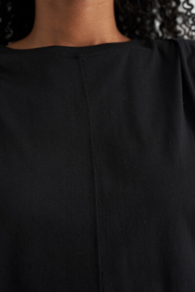 Tommylife Toptan Siyah Vatka Omuz Detaylı O Yaka Rahat Kalıp Kadın T-Shirt - 02185 - Thumbnail