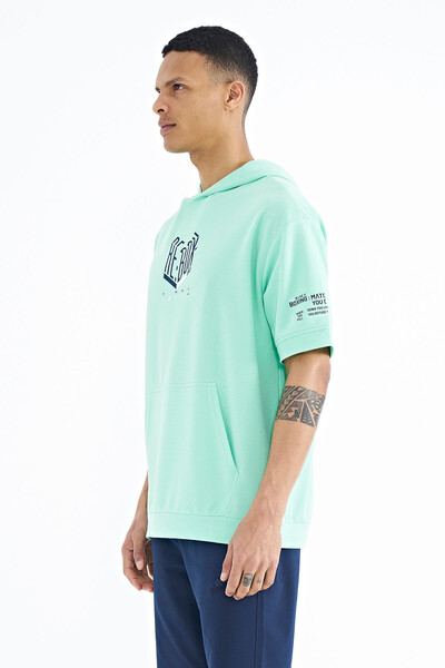 Tommylife Toptan Su Yeşili Kol ve Ön Baskılı Kapüşonlu Oversize Erkek T-Shirt - 88194 - Thumbnail