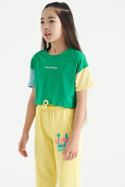 Tommylife Toptan Yeşil Yazı Baskılı O Yaka Düşük Omuzlu Oversize Kız Çocuk T-Shirt - 75130 - Thumbnail