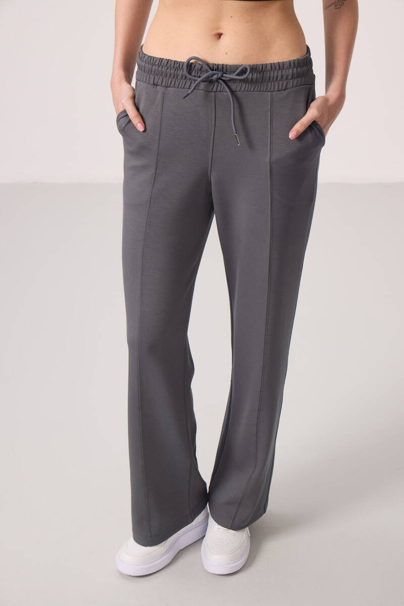 TOMMYLIFE - Tommylife Toptan Yumuşak Dokulu Cepli Ön Dikiş Detaylı Kadın Palazzo Pantolon - 94670 Koyu Gri