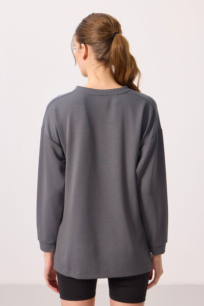 Tommylife Toptan Yumuşak Dokulu O Yaka Rahat Form Kadın Tunik Sweatshirt - 97305 Koyu Gri - Thumbnail