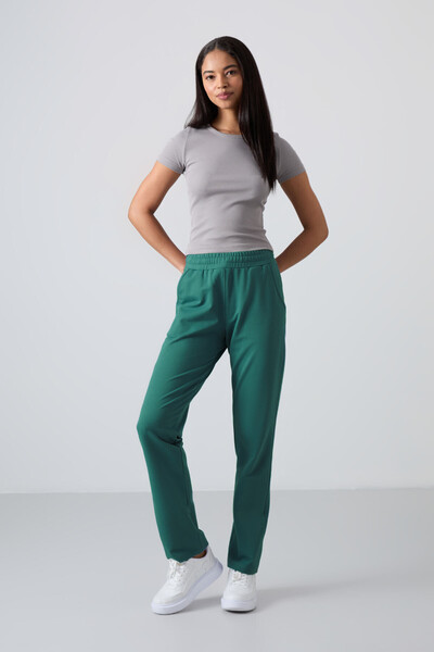 TOMMYLIFE - Tommylife Toptan Zümrüt Yüksek Bel Cepli Rahat Form Klasik Paça Kadın Eşofman Alt - 94584