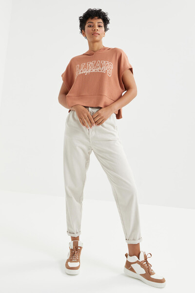 Tommylife Wholesale Cinnamon Colour With Text Printed Hooded Oversize Crop Top Women's T-shirt - 97229 - Thumbnail