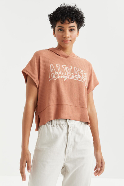 Tommylife Wholesale Cinnamon Colour With Text Printed Hooded Oversize Crop Top Women's T-shirt - 97229 - Thumbnail