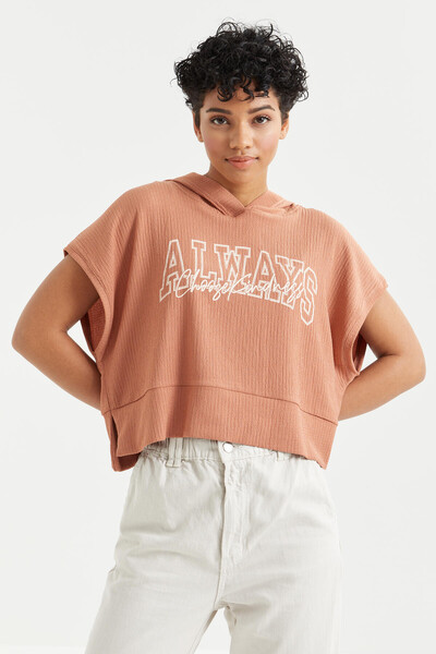 Tommylife Wholesale Cinnamon Colour With Text Printed Hooded Oversize Crop Top Women's T-shirt - 97229 - Thumbnail