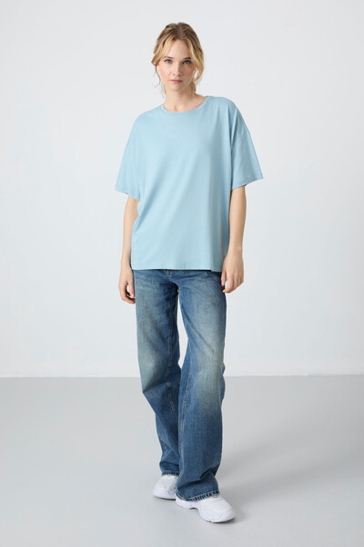 Tommylife Wholesale Crew Neck Oversize Basic Women's T-Shirt 97285 Light Blue - Thumbnail