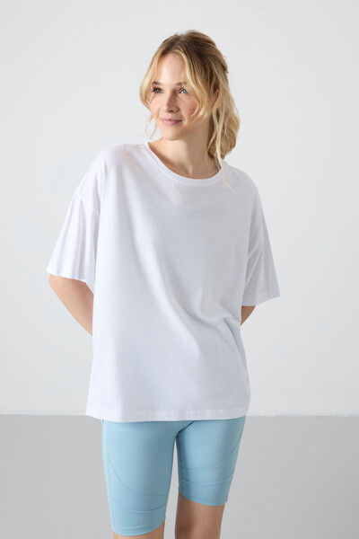 Tommylife Wholesale Crew Neck Oversize Basic Women's T-Shirt 97285 White - Thumbnail