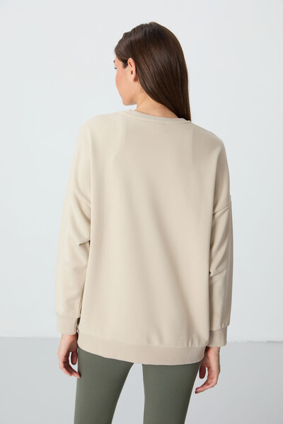 Tommylife Wholesale Crew Neck Oversize Women's Sweatshirt 97288 Beige - Thumbnail