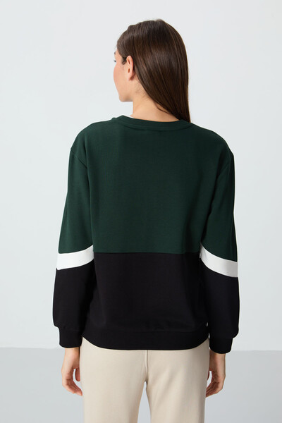 Tommylife Wholesale Crew Neck Oversize Women's Sweatshirt 97289 Pine Green - Thumbnail