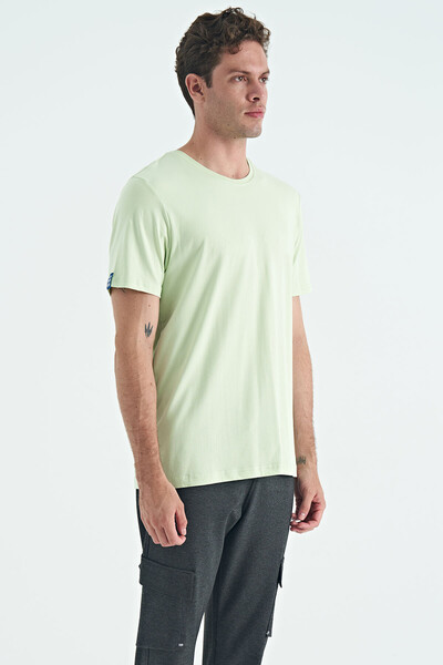 Tommylife Wholesale Crew Neck Standard Fit Basic Men's T-Shirt 87911 Light Green - Thumbnail