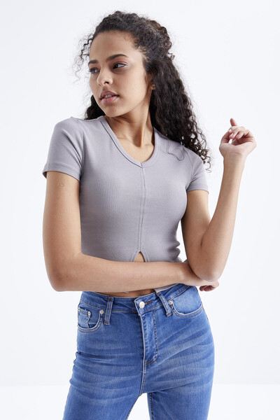 Tommylife Wholesale Gray Basic Slit V Collar Women's Crop Top T-Shirt - 97206 - Thumbnail