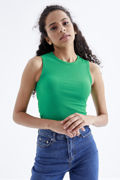 Tommylife Wholesale Green Basic Crew Neck Women's Crop Top Tank - 97204 - Thumbnail