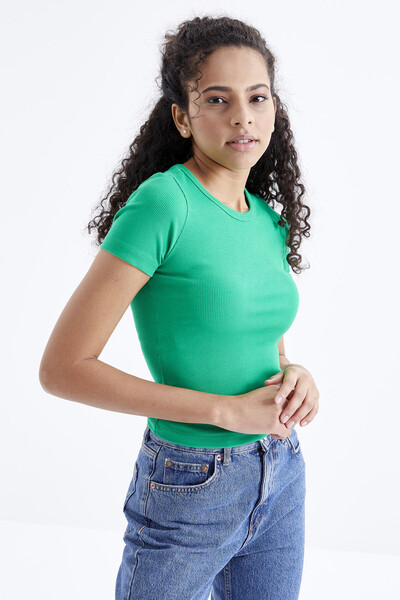 Tommylife Wholesale Green Basic Crew Neck Women's T-Shirt - 97202 - Thumbnail