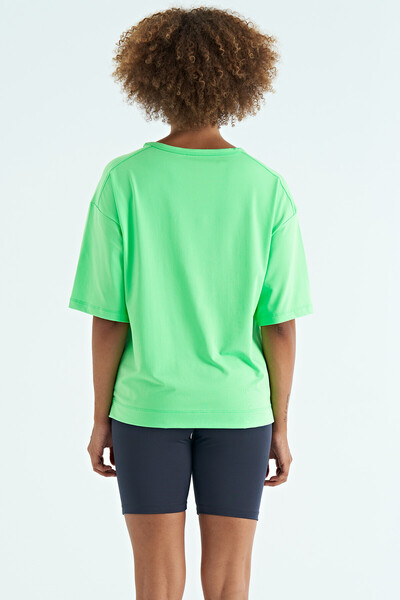 Tommylife Wholesale Neon Green Crew Neck Oversize Women's T-Shirt - 97263 - Thumbnail