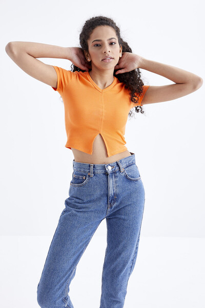 Tommylife Wholesale Orange Basic Slit V Collar Women's Crop Top T-Shirt - 97206 - Thumbnail