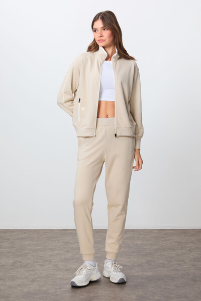 Tommylife Wholesale Oversize Stand Collar Jogger Women's Tracksuit Set 95340 Beige - Thumbnail