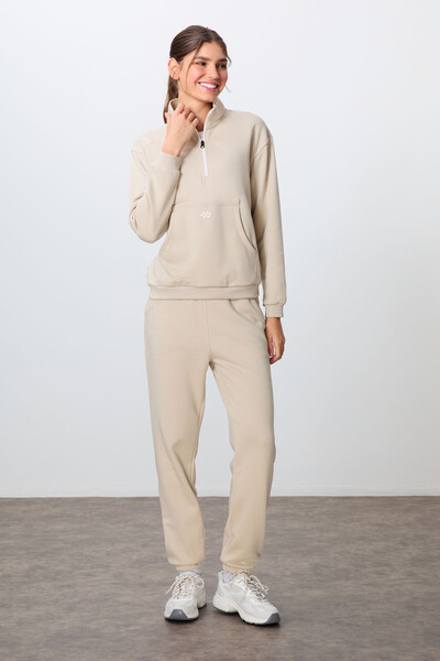 Tommylife Wholesale Oversize Stand Collar Jogger Women's Tracksuit Set 95342 Beige - Thumbnail