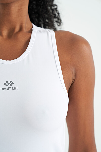 Tommylife Wholesale White Slit Crew Neck Standard Fit Women's Sport Tank Top - 97256 - Thumbnail